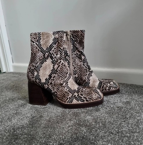 Stivali asos nuovissimi - asos,