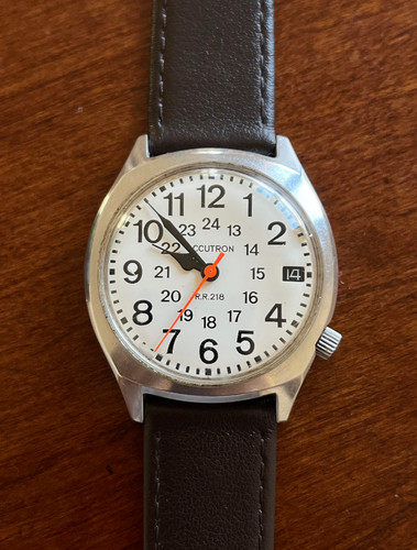 Vintage 1975 bulova - vintage,