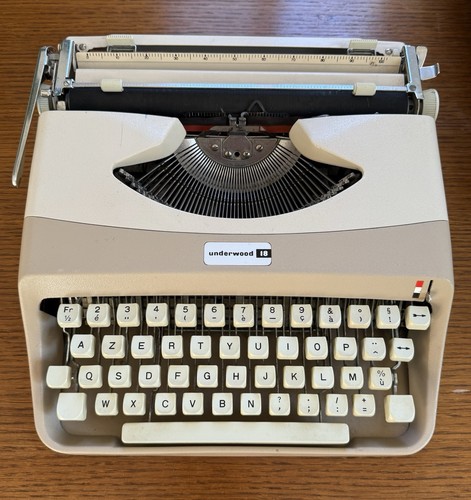 Macchina scrivere vintage - macchina, da
