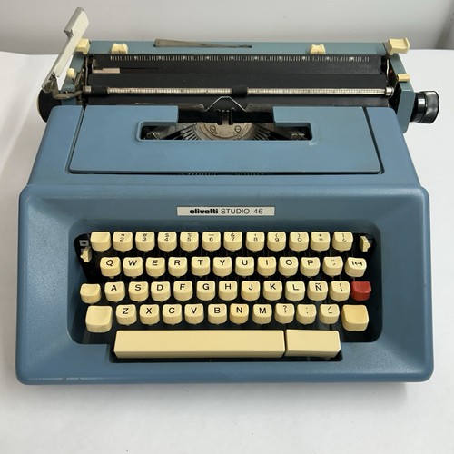 Blue olivetti studio - blue, 46