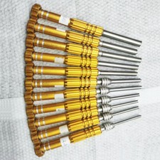 Utensili due denti nuovi con - utensili,