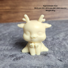 Statuina cervo avorio vegetale