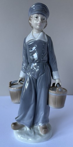 Lladró figurine boy with - lladró,
