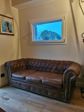 DIVANO CHESTERFIELD TRE POSTI - CUOIO MARRONE- MAISON DU MONDE COME NUOVO