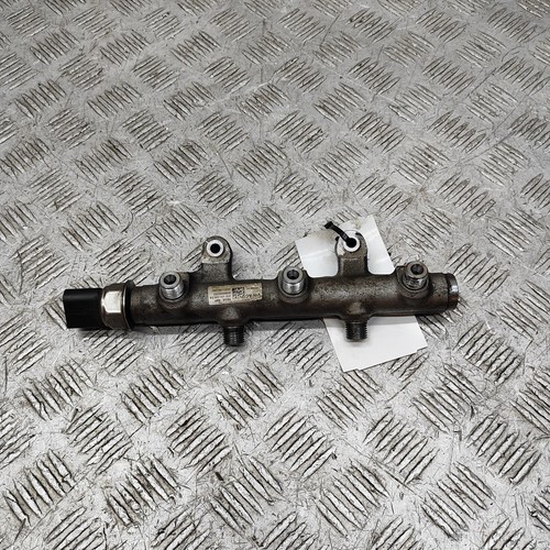 Tubo distribuzione carburante
