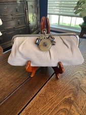 Pochette Marni impreziosita in pelle