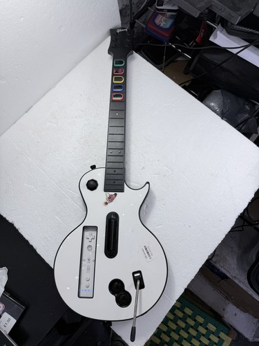 Wii guitar hero - guitar, gibson