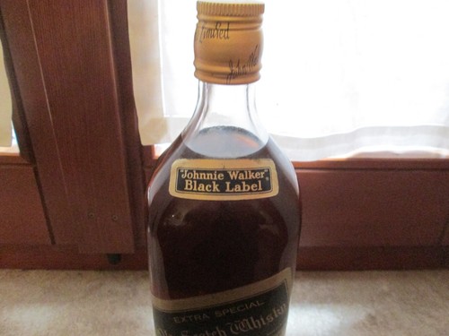 Johnnie walker black label - johnnie,