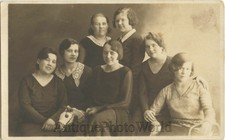Gruppo Di Giovani Donne Con