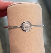 Bracciale iniziale in argento