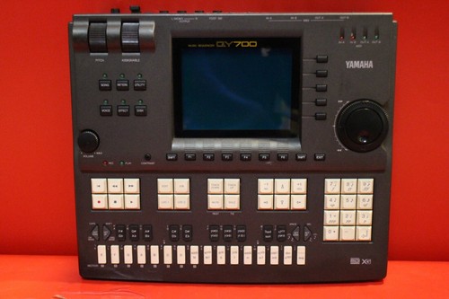 Yamaha 700 usato - qy-700,