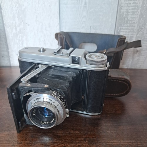 Antica macchina fotografica