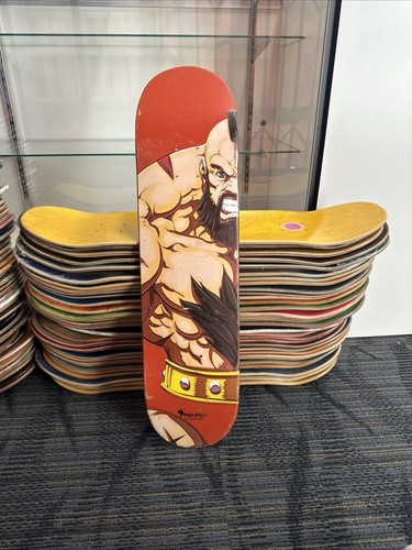 Street fighter skateboard - street,