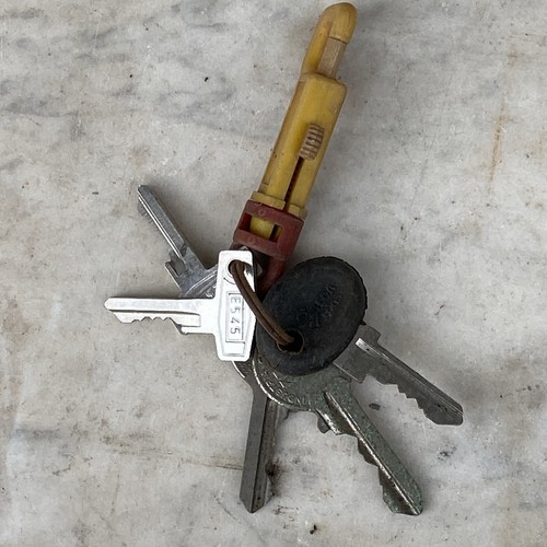 Fiat vintage car keys - fiat,