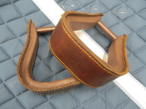 Staffa western pelle marrone