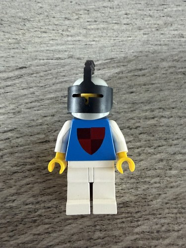 Lego minifigure castle - @,