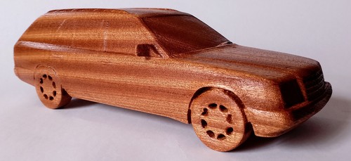 Modellino auto wagon - in, legno