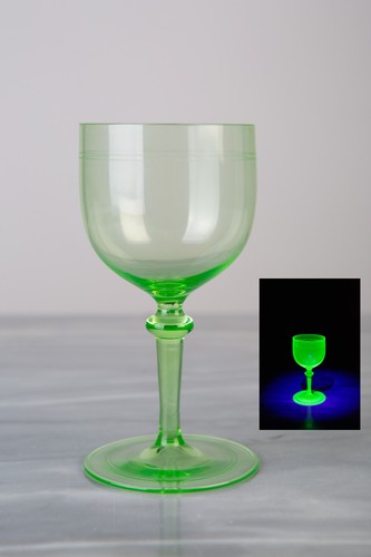 Bicchiere vino antico fatto - , a
