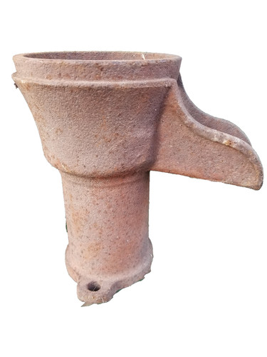 Antica pompa manuale parte