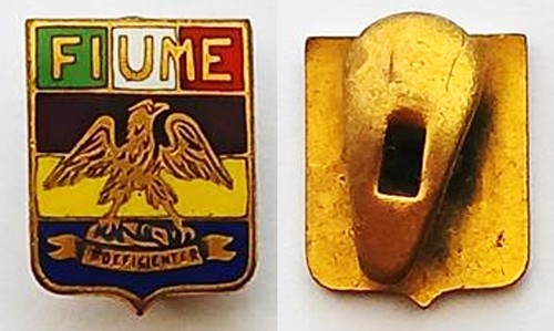 Distintivo smaltato dello