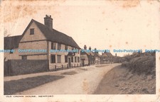 R497067 Newport Old Crown