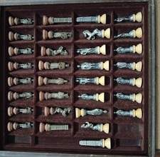 Scacchiera Inizi 900 Con Pedine In Ottone 3D