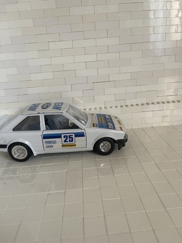 Burago ford escort rs - 1:24,