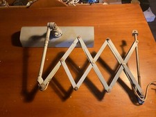 Lampada da parete estensibile