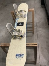 Tavola da Snowboard 147cm Completa Di Attacchi E Scarpone