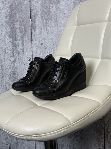 Sneakers con zeppa - prada, nere