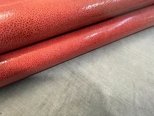 PELLI DI PELLE, Nascondi