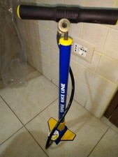pompa per bicicletta-alta