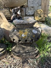 Antichi Vasi In Pietra Bianca