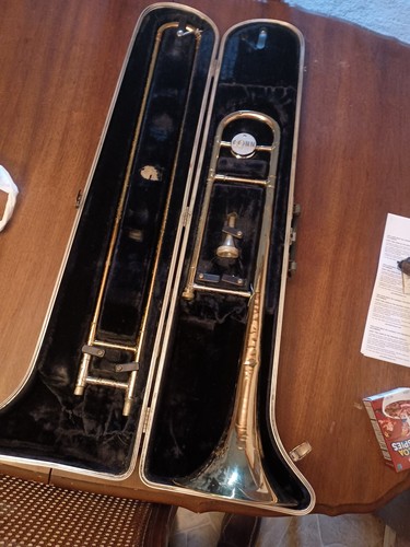 Conn shooting star - star, trombone