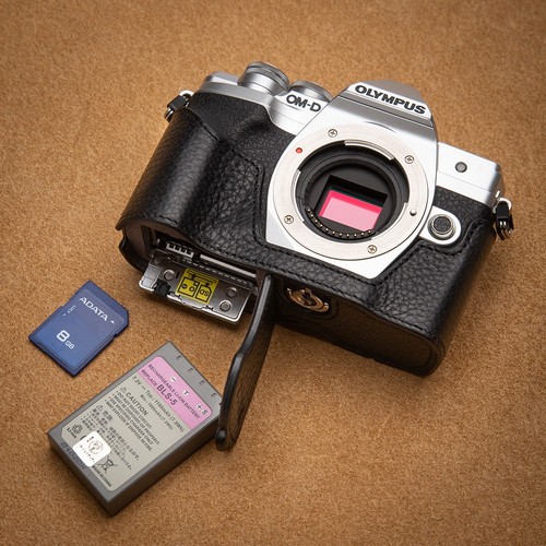 Custodia mezza fotocamera - , in