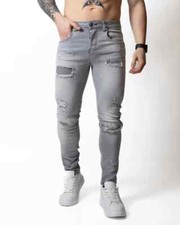 Jeans strappi e rotture