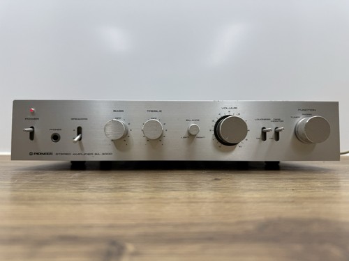 Amplificatore stereo vintage
