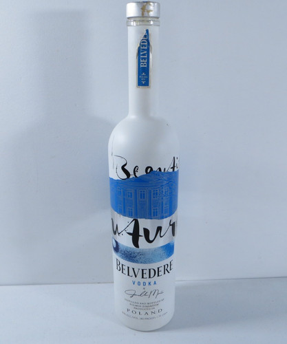 Belvedere vodka janelle monae - belvedere,