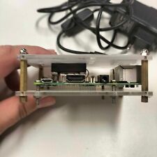 Raspberry Pi 2 con alimentatore e guscio protettivo