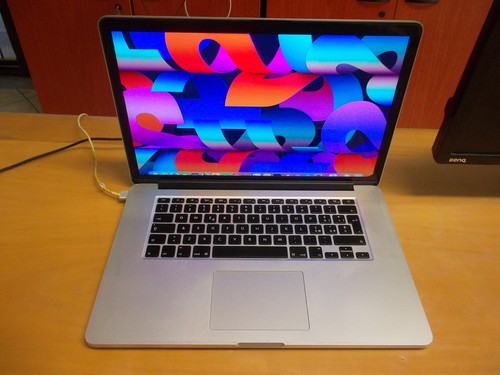 Macbook pro retina core - 15, i7