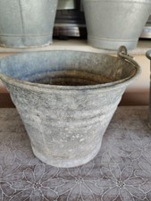 Secchio Zincato h. 19,5, diametro base 17 e diametro superiore 25 cm. Anni '50