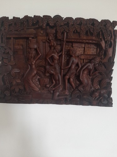 Lavoro intagliato legno - un, su