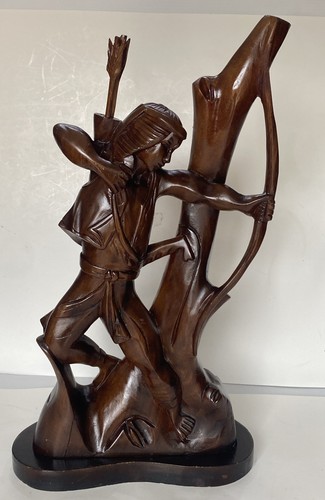 Grande antica statua