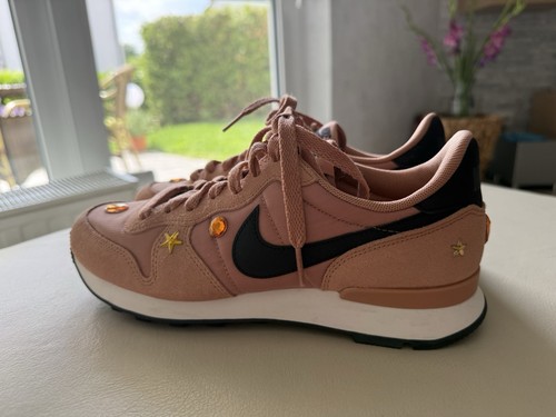 Nike internationalist sneaker - nike,