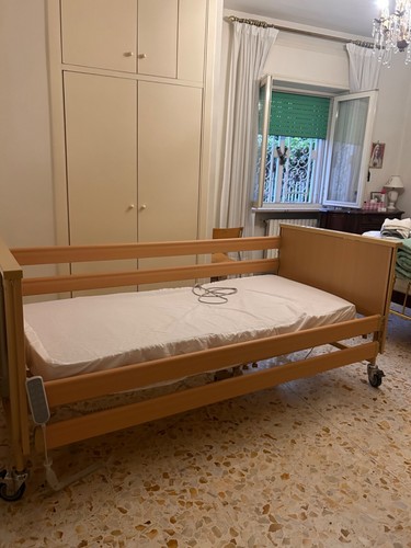 Letto elettrico degenza con - elettrico,