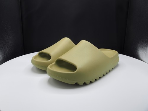 Adidas yeezy slides - x,