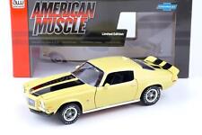 1:18 Auto World 1972 Chevrolet Camaro RS/Z28 Coupè strisce giallo crema/nero