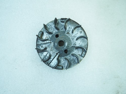 Volano statore magnetico