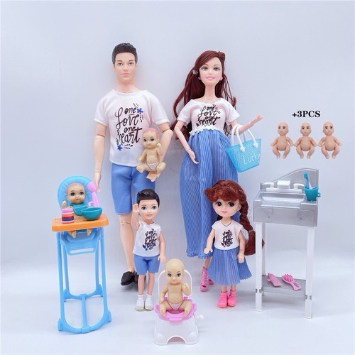 Bambola incinta famiglia