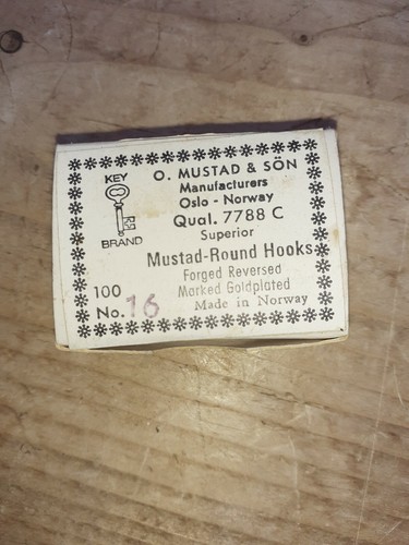 Ganci mustad vintage - ganci,